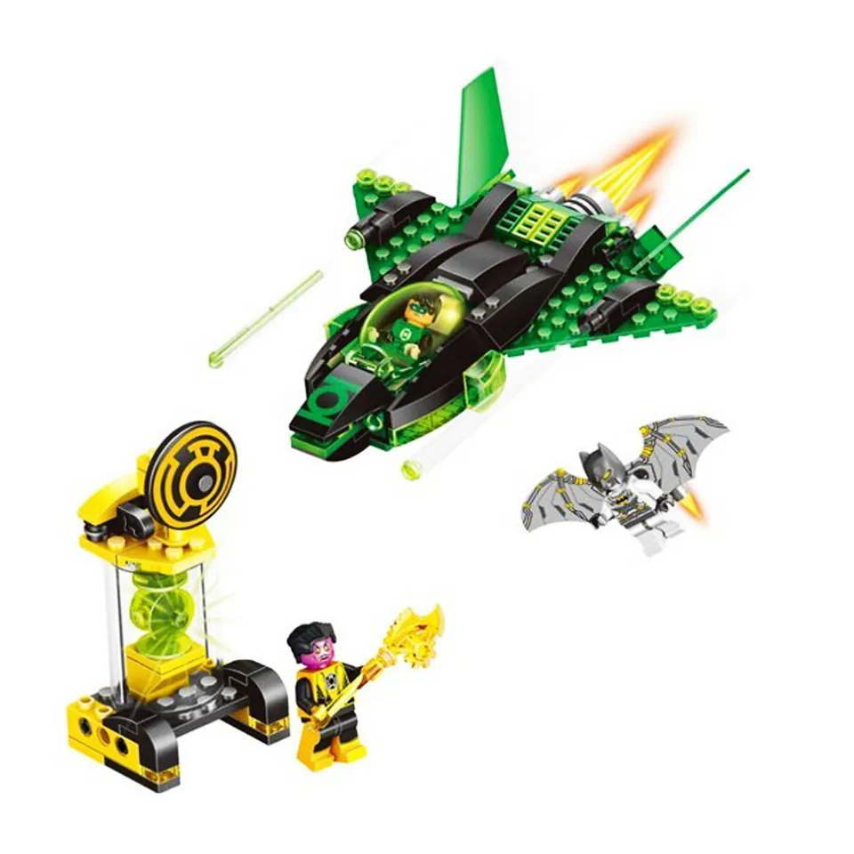 Batman & Green Lantern Lego Ship Set - 7109 - Image 2