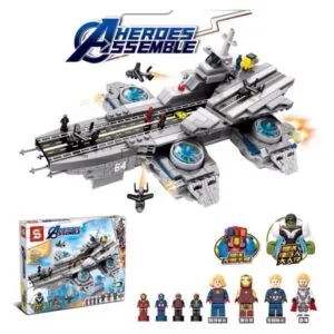 Shield Helicarrier Model Kit - 778 Parts