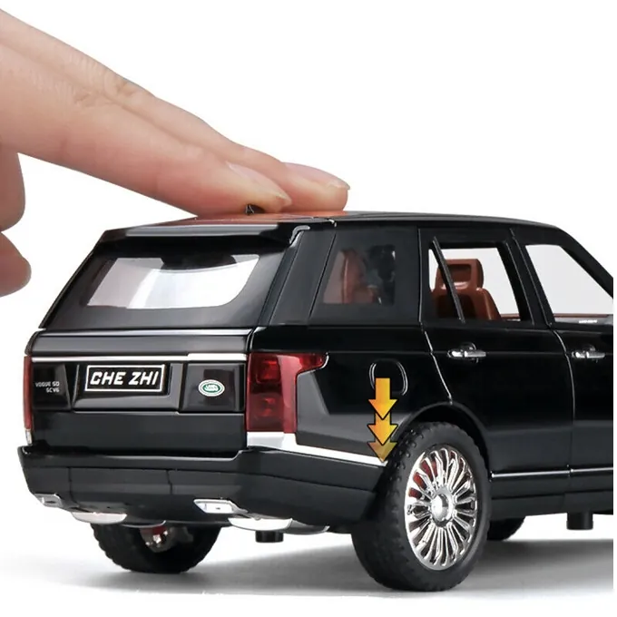 Big Range Rover Vogue 1:24 XLG Die-Cast Model - 8 Inches - Black - Image 3