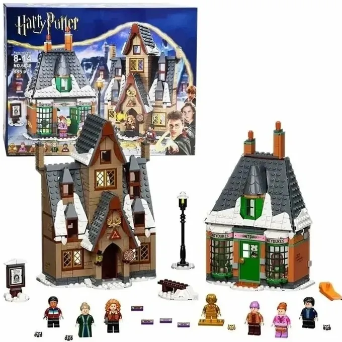Harry Potter Hogsmeade Village Building Kit - 885+ Parts