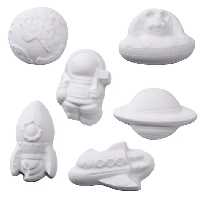 Glow-in-the-Dark Space Mould and Paint Set - High-Quality Toy for Girls - Image 4
