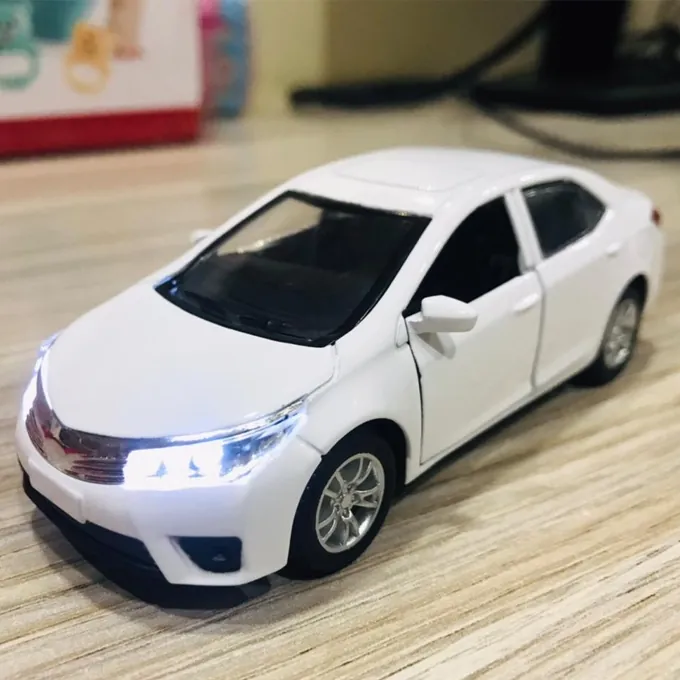 Toyota Corolla Grande Die-Cast Model - 5 Inches with Lights and Sound - White - Image 3