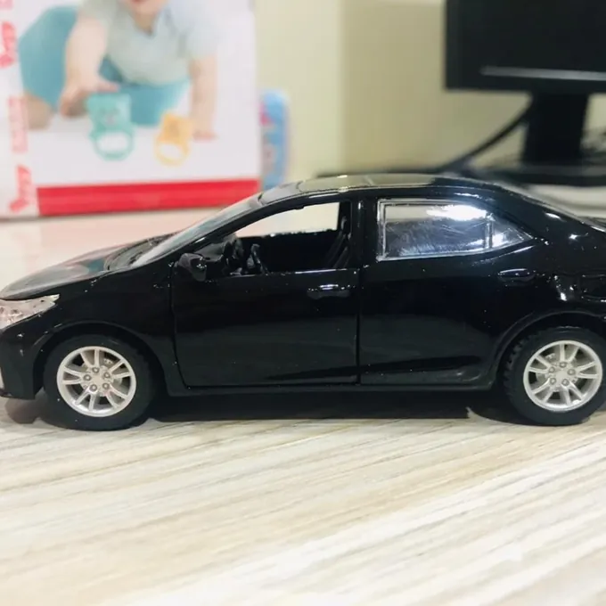 Toyota Corolla Grande Die-Cast Model - 5 Inches with Lights and Sound - Black - Image 5