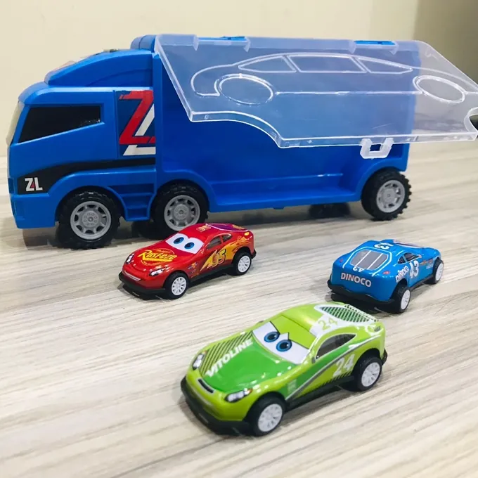 McQueen Container Truck Set with 3 Cars and Pencil Box - Fun Die-Cast Toy - Image 6
