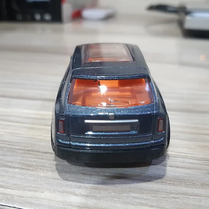 Rolls Royce Cullinan Hatchback Die-Cast Model - 4 Inches - Blue Grey - Image 7
