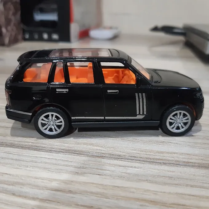 Range Rover Hatchback Die-Cast Model - 4 Inches - Black - Image 5